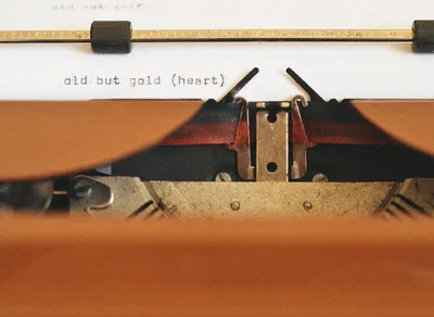 Discover the Meaning of Te quiero mucho in English - A Heartwarming Guide